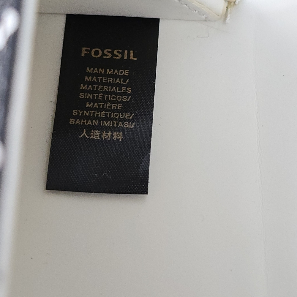 FOSSIL Eyeglasses Case Folds Flat When Not in Use - Picture 10 of 15